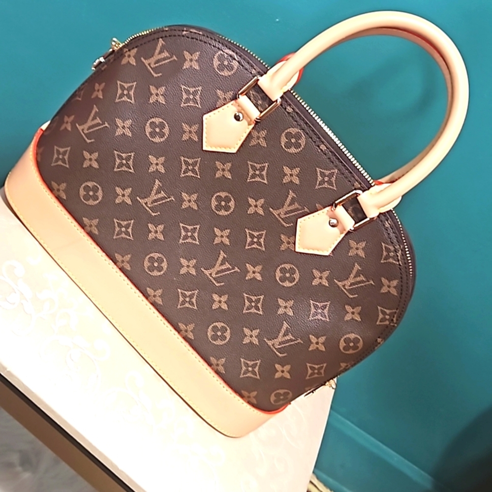FASHION BAGS - Picture 3 of 12